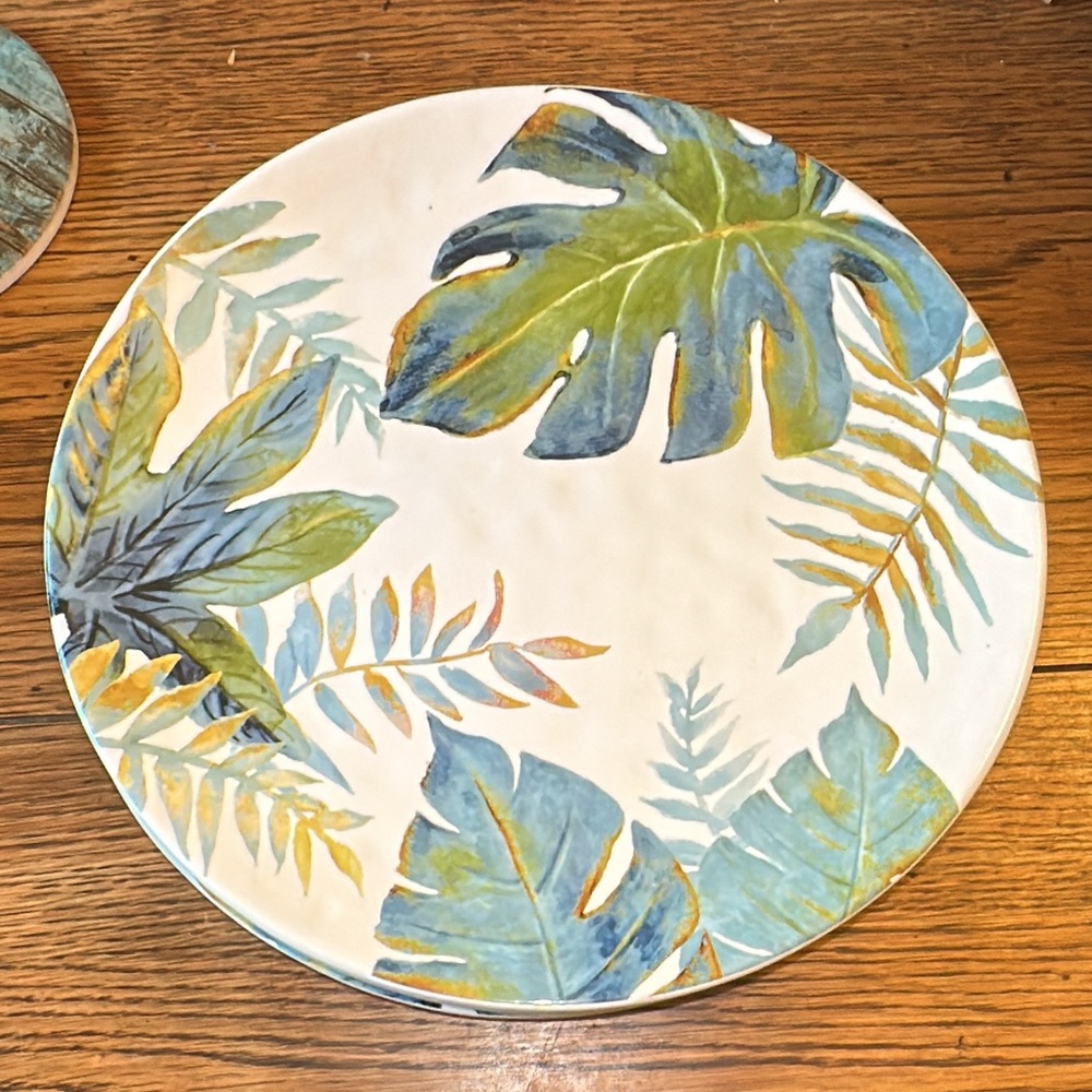 Pier 1 Set of 4 Exotic Floral Foliage Plates Monstera, Fatsia Leaf. Never used.
